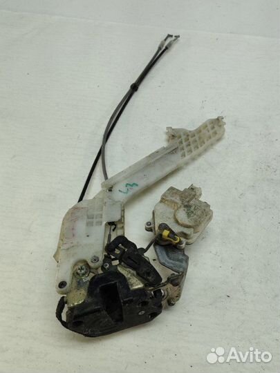 Замок боковой двери задний левый Hyundai Elantra