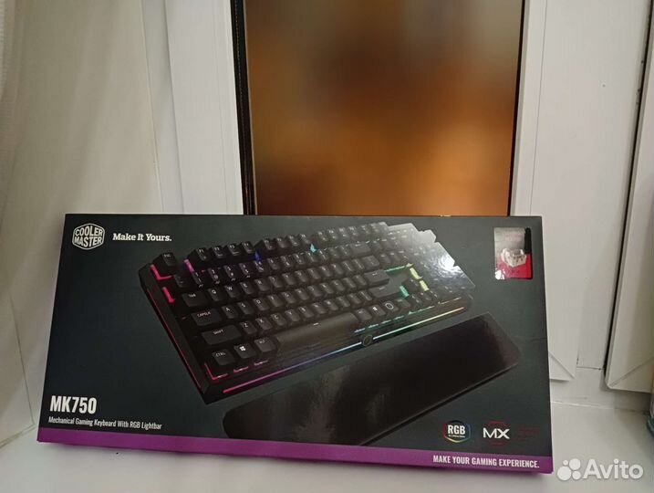 Клавиатура CM MK750, предок вармилы