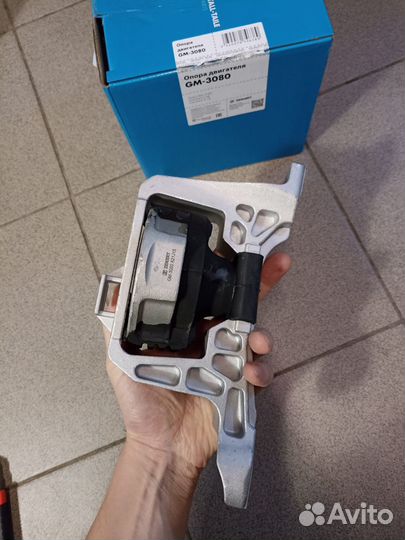 Опора двигателя правая Ford Focus 3