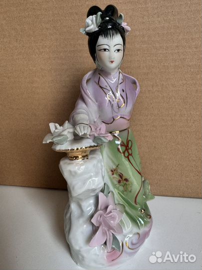 Фарфоровые статуэтки