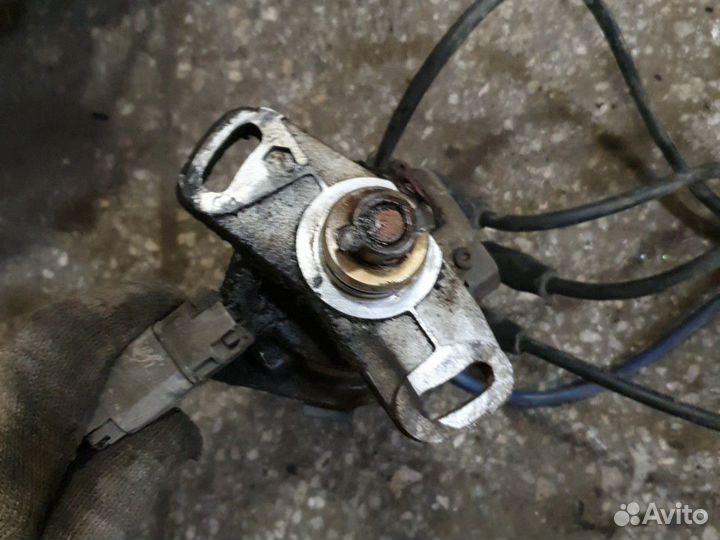 Трамблер распределитель зажигания Ниссан Примера P
