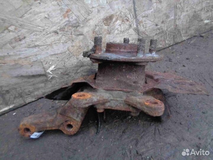 Кулак поворотный правый Suzuki Grand Vitara 2 JT