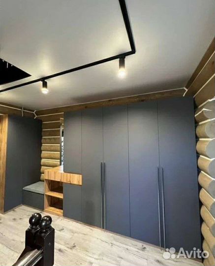 Шкаф в прихожую на заказ