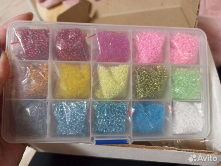 Набор для бисероплетения в контейнере