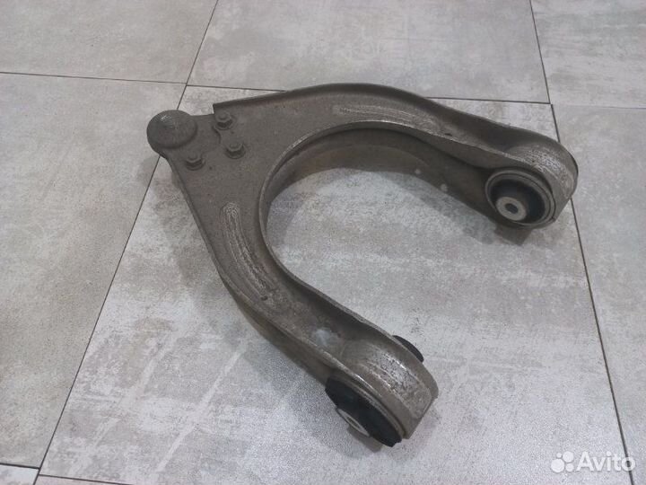 Рычаги передние верхние Mercedes E320 Cdi W211