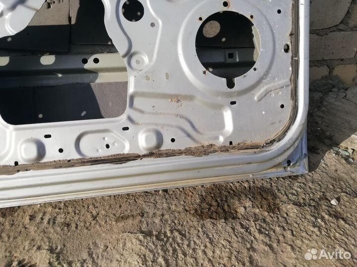 Дверь Renault duster