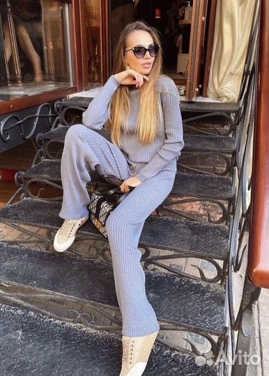 Спортивный костюм женский