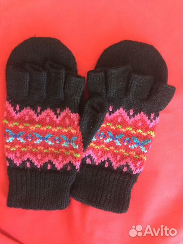 Варежки с прорезями