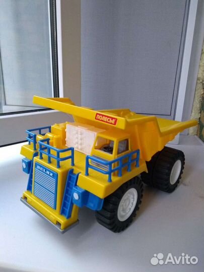 Игрушка грузовик