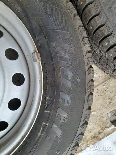 Колеса зимние 215/70/R16