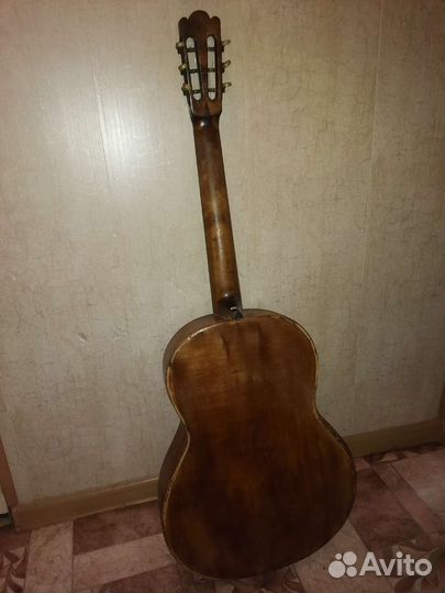 Акустическая гитара