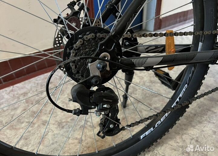 Велосипед Stinger Graphite 27