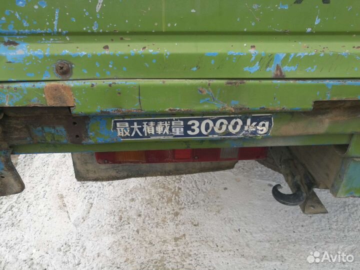 Грузовик с манипулятором