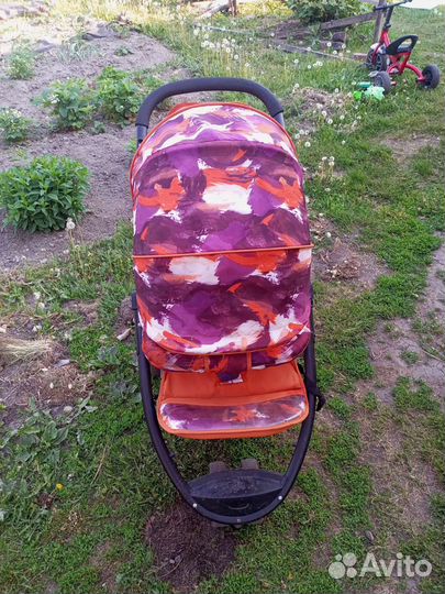 Прогулочная коляска
