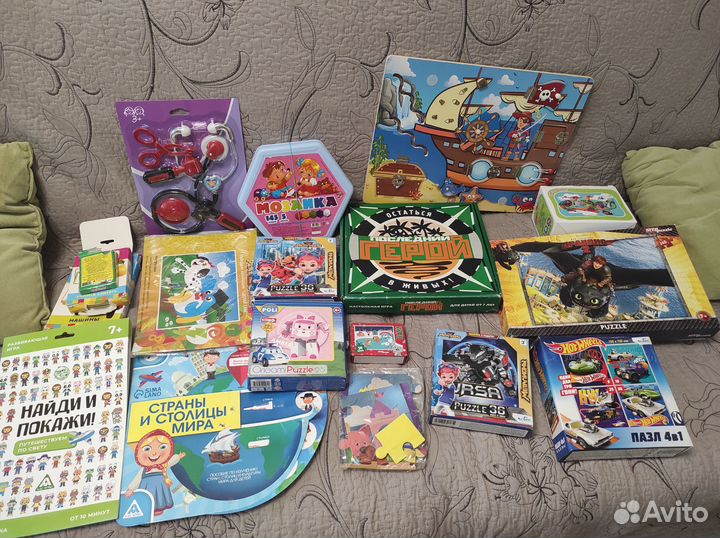 Паззлы, игрушки и игры пакетом