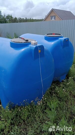 Бак для воды H 2000л