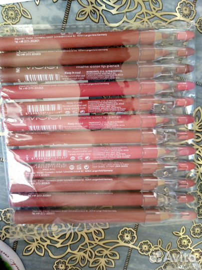 Карандаши для губ матовые
