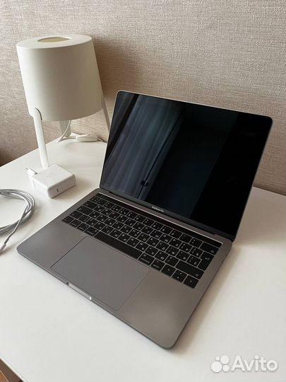 Apple MacBook Pro 13 2017 i5 16/512gb