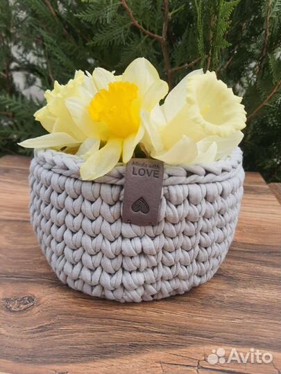 Корзина вязаная
