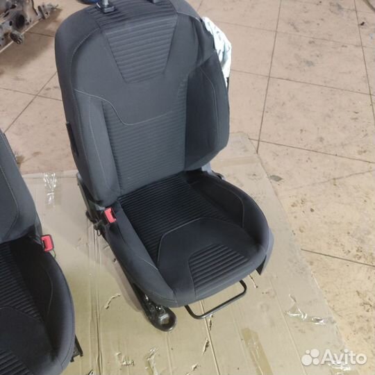 Обшивка багажника Ford focus 3 универсал