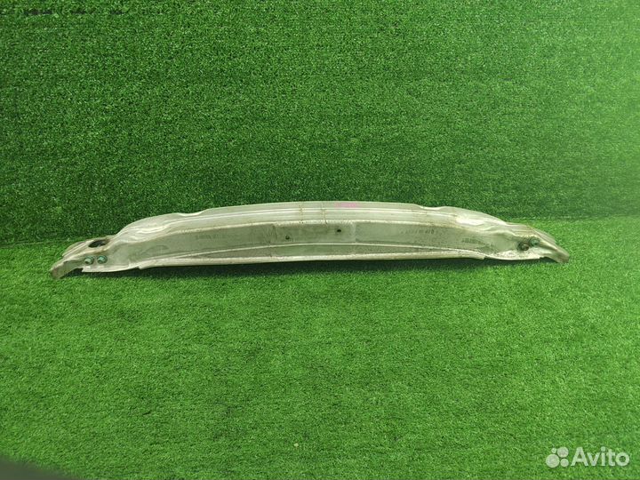 Усилитель бампера передний Audi A6 C6 4F