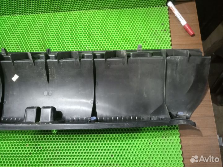 Накладка задней панели Renault Megane 2 Рено Меган