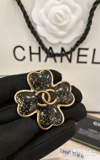 Chanel брошь Limited Edition cruise