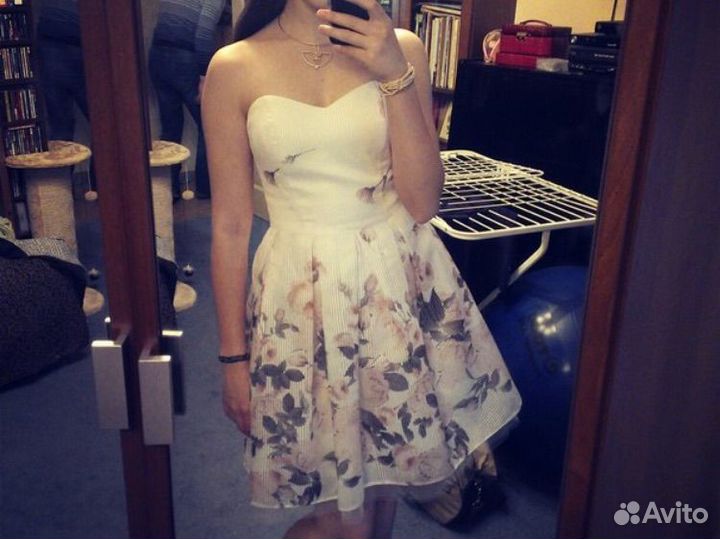 Платье женское вечернее 42 белое с цветами