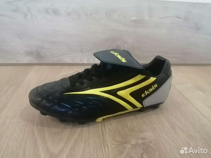 Футбольные бутсы