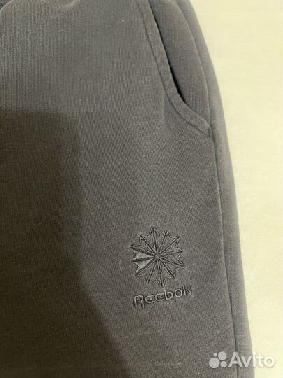 Продам костюм reebook