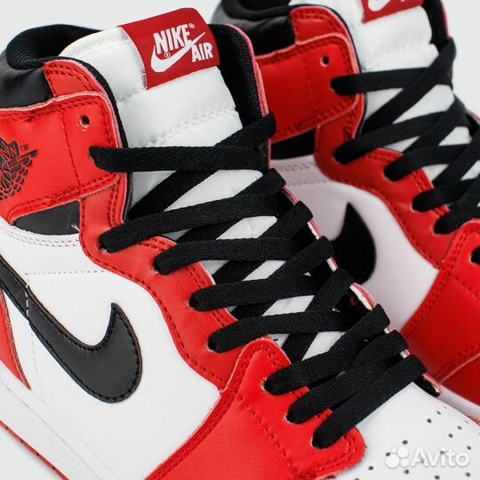 Кроссовки Air Jordan 1 High Chicago