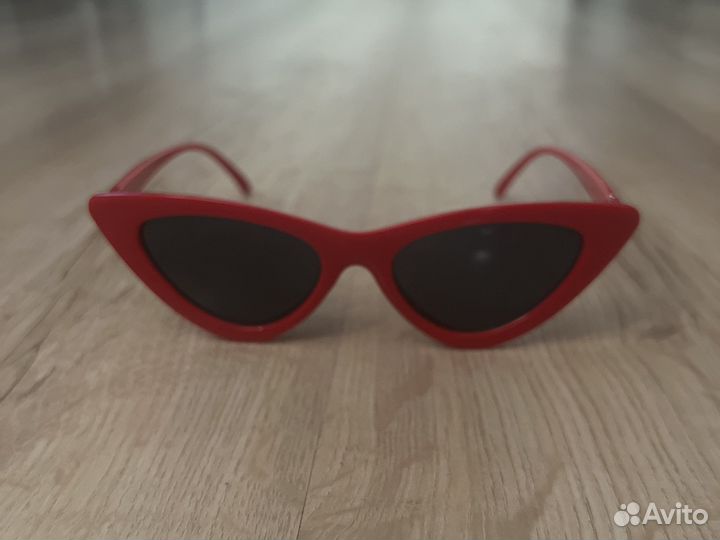 Солнцезащитные очки женские красные