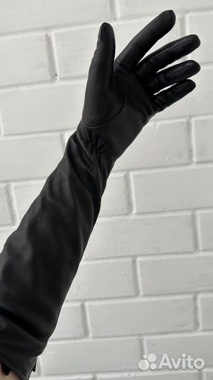 Длинные кожаные перчатки