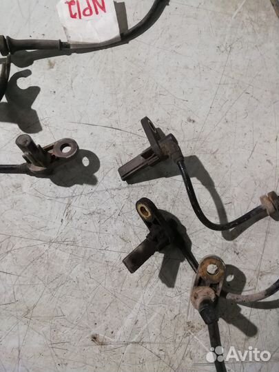 Датчики ABS абс Nissan Primera P12