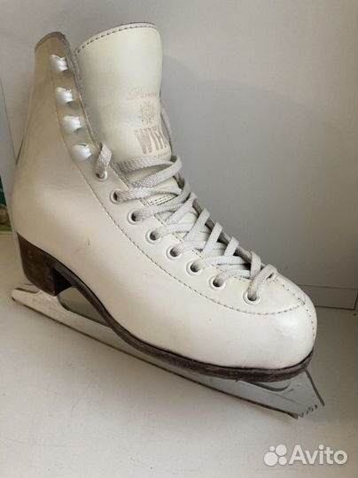 Фигурные коньки wifa