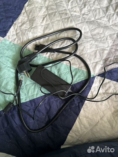 Блок питания для ноутбуков и мониторов