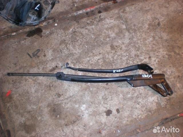 Поводок стеклоочистителя Таурег правый левый