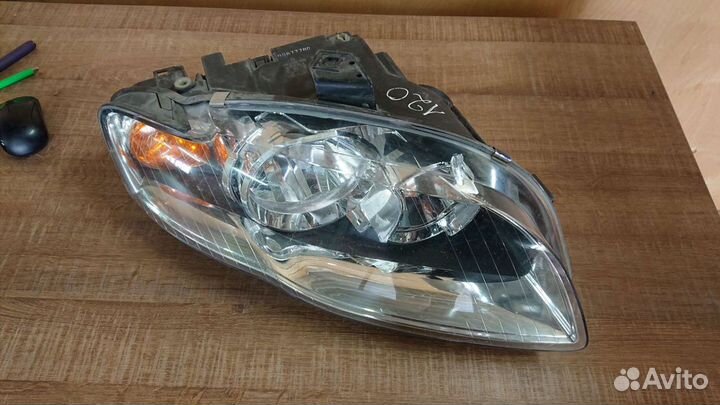 Audi A4 Фара правая