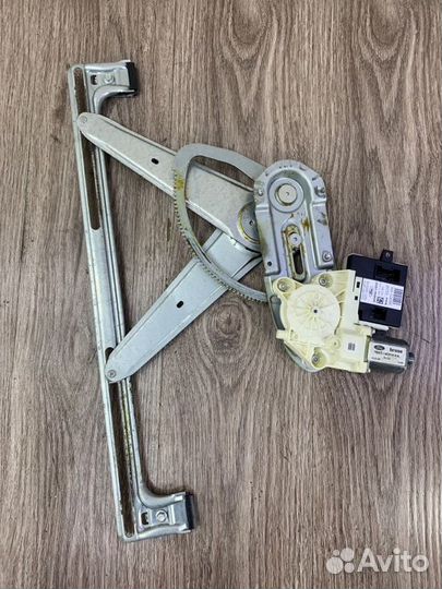 Стеклоподъемник передний левый Ford Focus 2