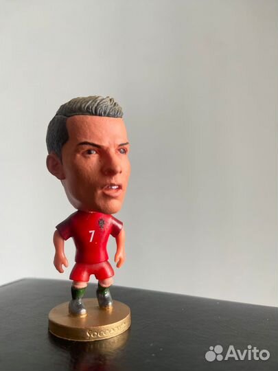 Статуэтка Криштиану Роналдо