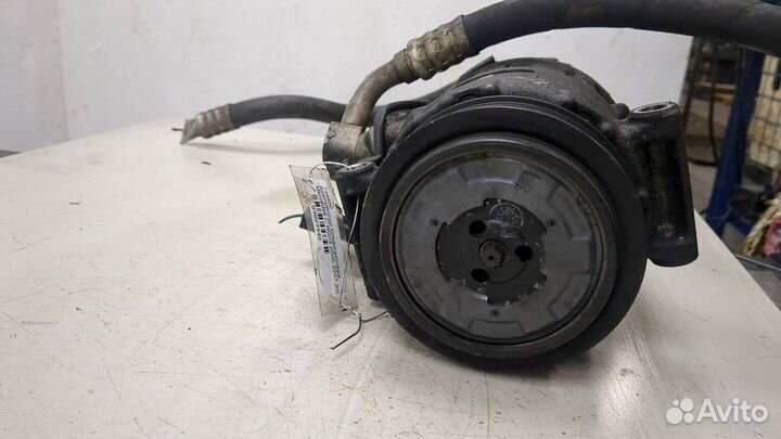 Компрессор кондиционера Mercedes C W203, 2005