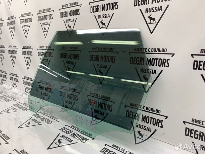 Стекло задней двери левое Volvo V50 (2004-2012)