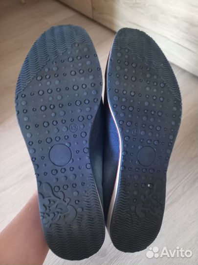 Кроссовки р.43