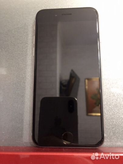 Телефон iPhone 6s