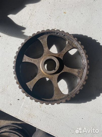 Шкив распредвала #: 1422 Volkswagen Passat (B4) 1