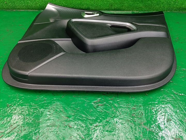 Обшивка двери передней правой Kia Soul 3 2021