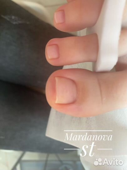 Маникюр педикюр