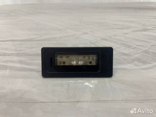 Плафон подсветки номерного знака 3ED943021A