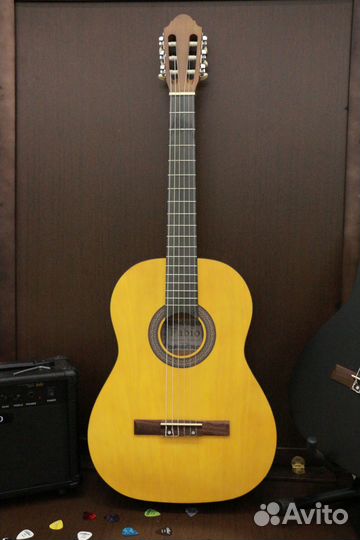 Классическая гитара 4\4