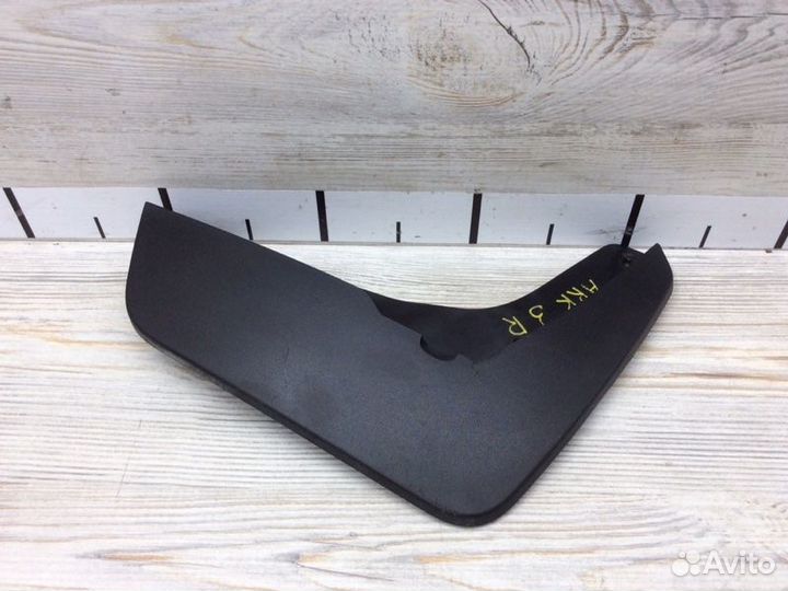 Брызговик задний правый Renault Arkana пробег 46